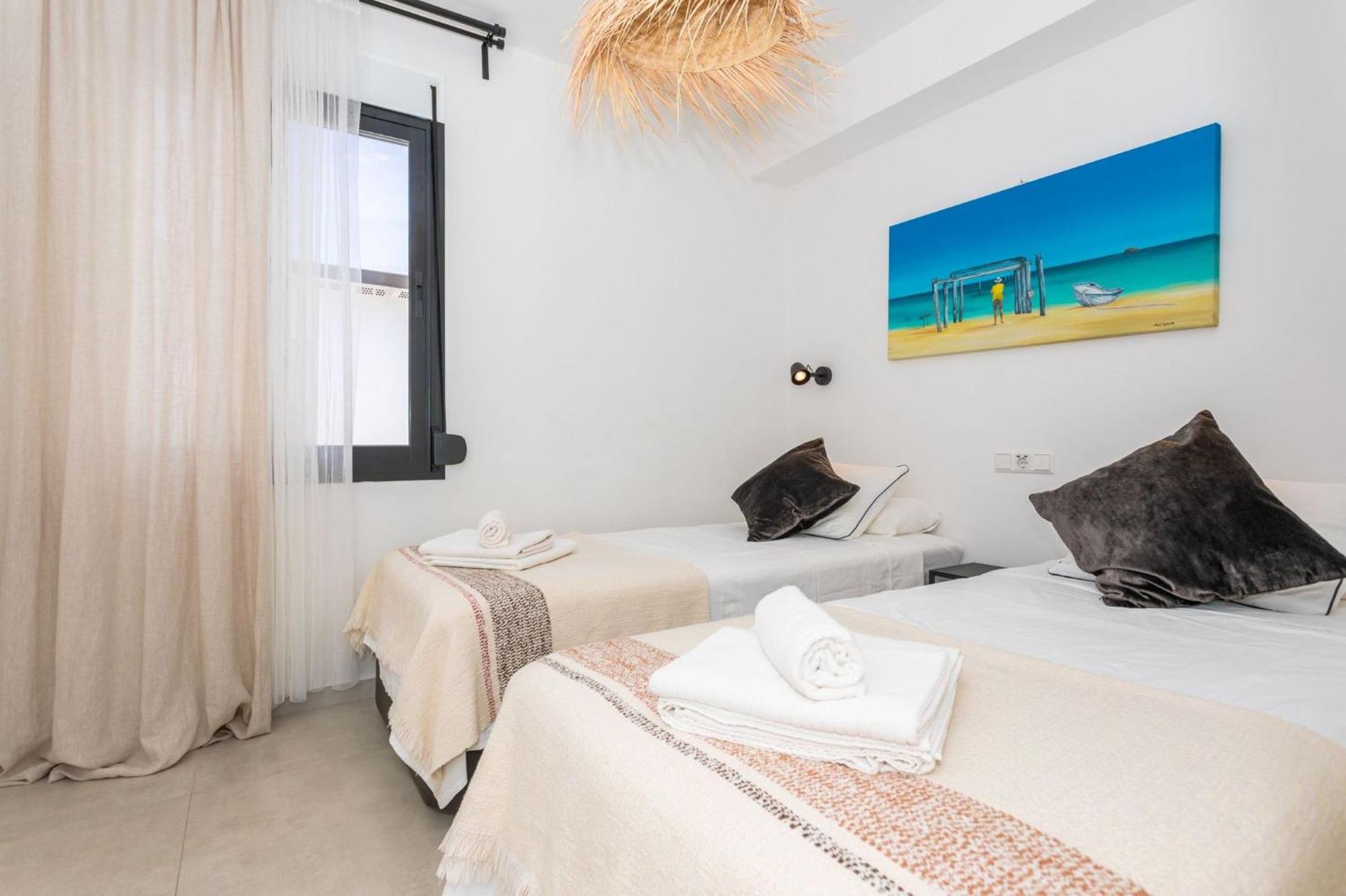 Holiday home La Cala - Beachfront Few Steps Away From Sandy *