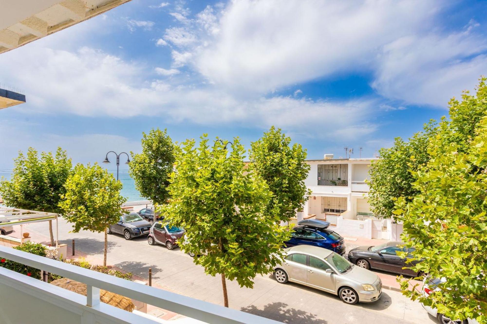 La Cala - Beachfront Few Steps Away From Sandy